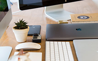 苏东：与高敏离婚30年，儿子在加拿大长大，他仍每年飞去看孩子